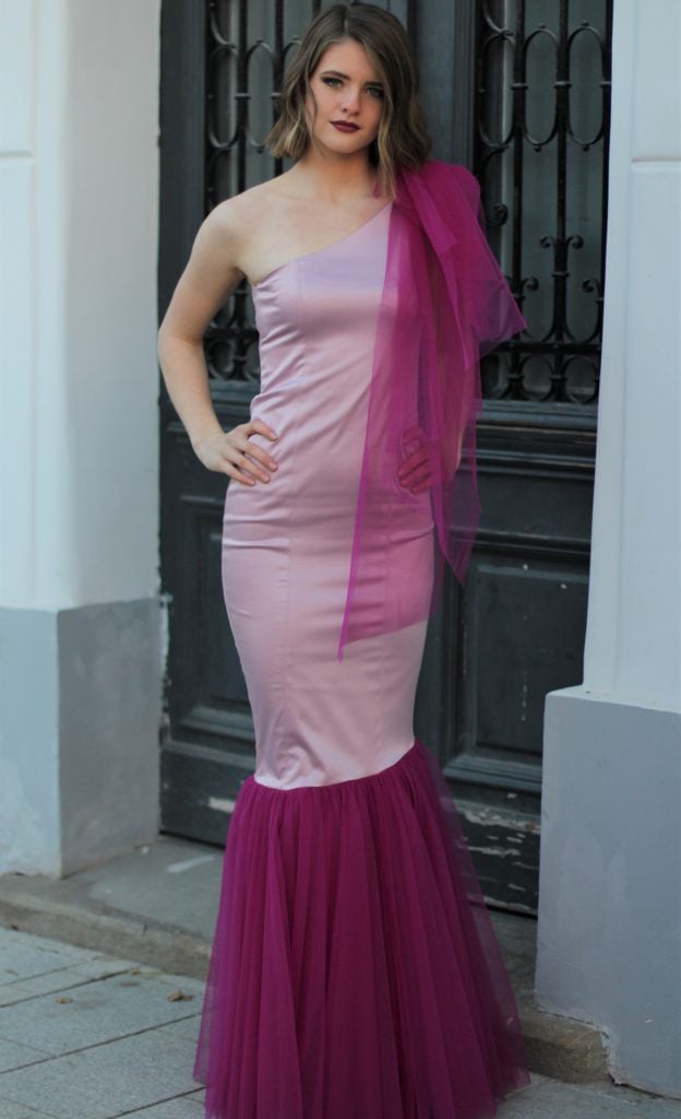 Fine, elegant mermaid dress made of comfortable cotton satin